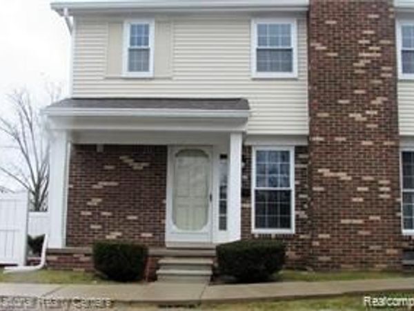 42106 Gladwin Street , Novi, Mi 48167