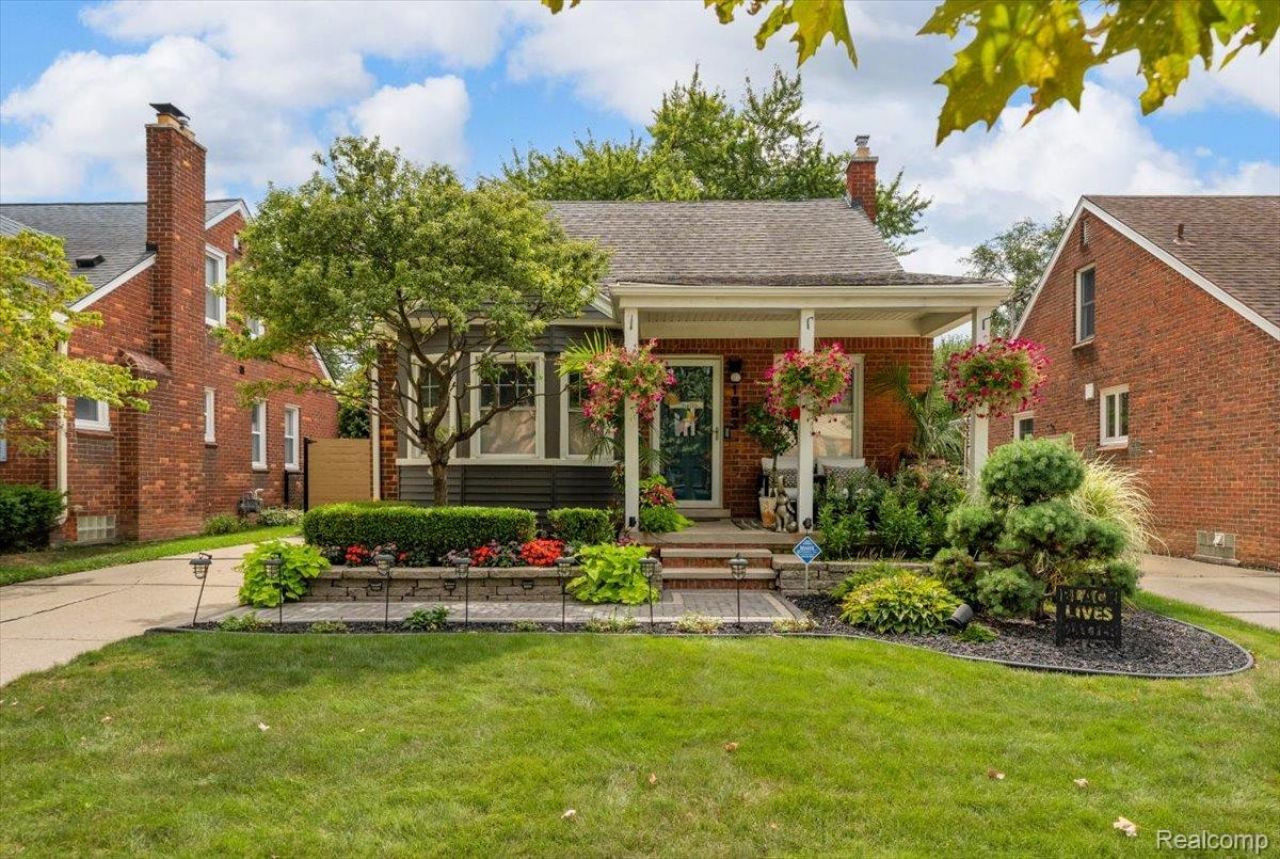 1993 Anita Avenue , Grosse Pointe Woods, Mi 48236 Main Photo