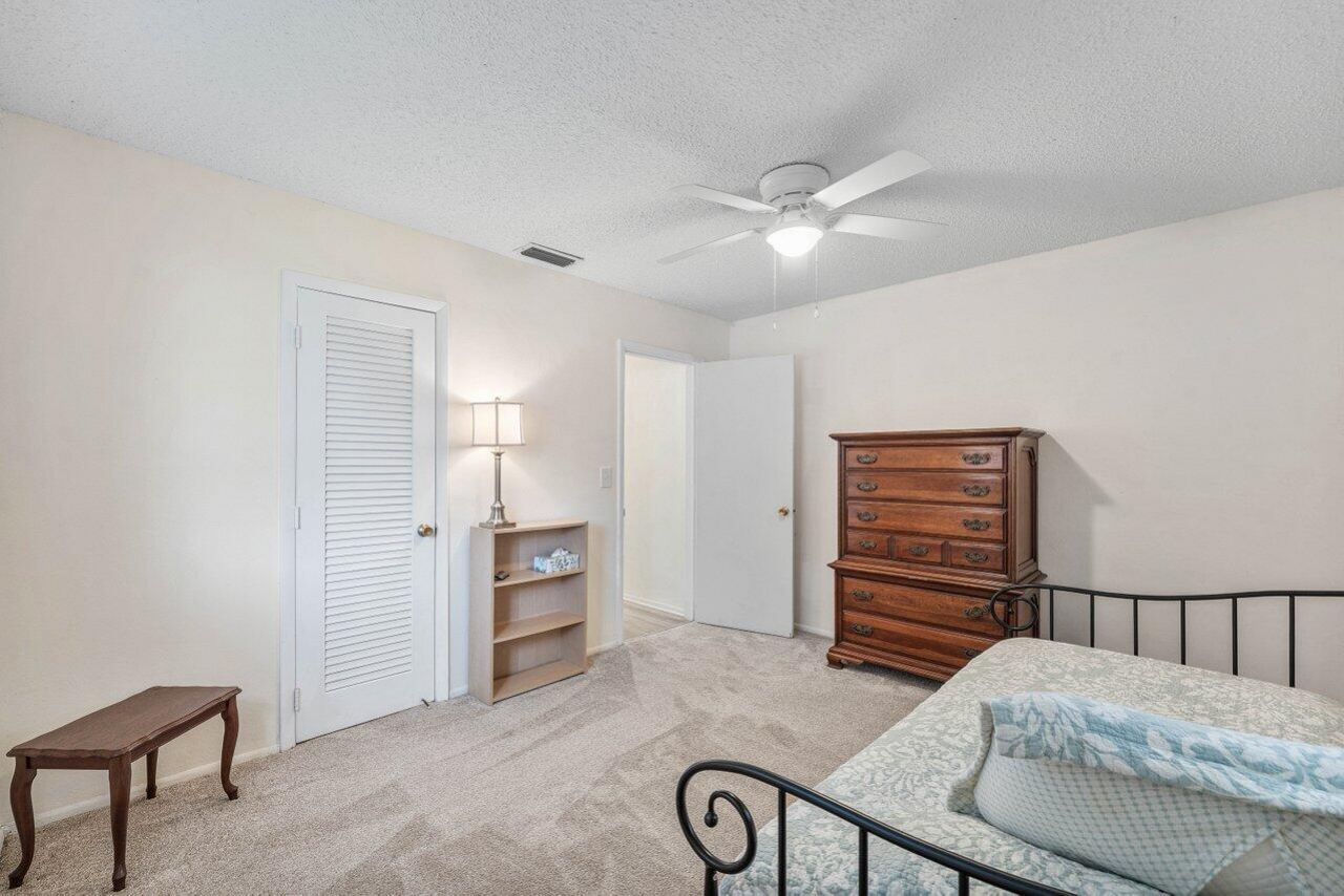 1005 Siesta Avenue, Boynton Beach, FL 33426 Photo