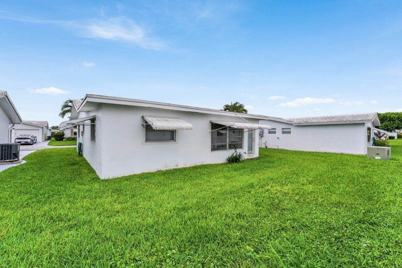 1005 Siesta Avenue, Boynton Beach, FL 33426 Photo