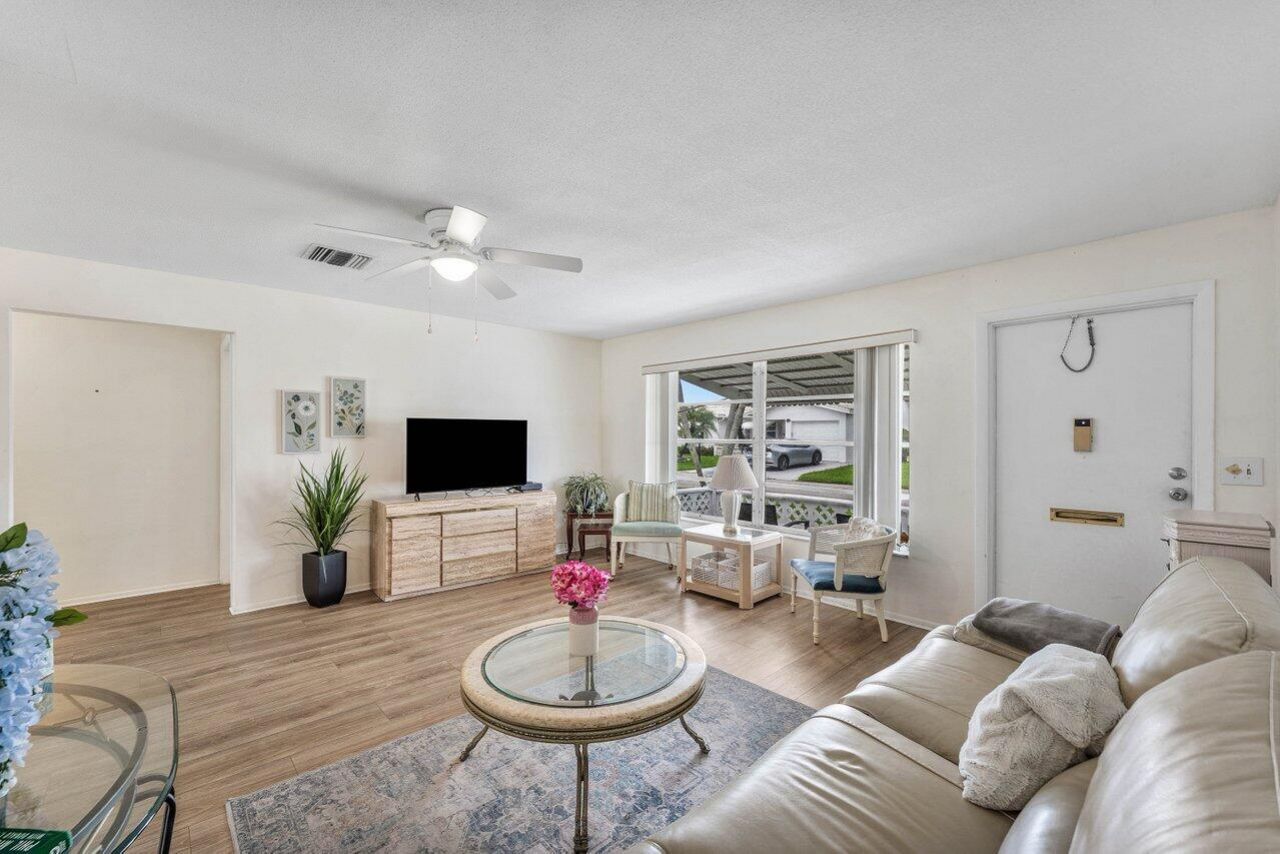 1005 Siesta Avenue, Boynton Beach, FL 33426 Photo