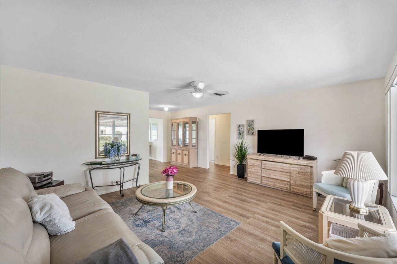 1005 Siesta Avenue, Boynton Beach, FL 33426 Photo