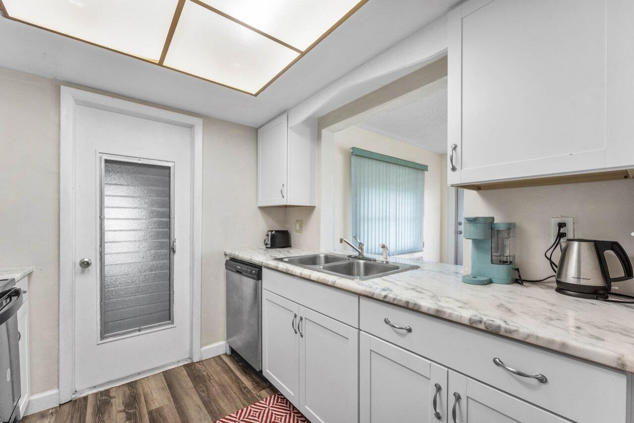 1005 Siesta Avenue, Boynton Beach, FL 33426 Photo
