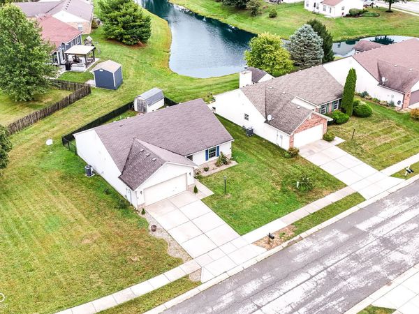 133 Brixton Woods West Drive , Pittsboro, IN 46167