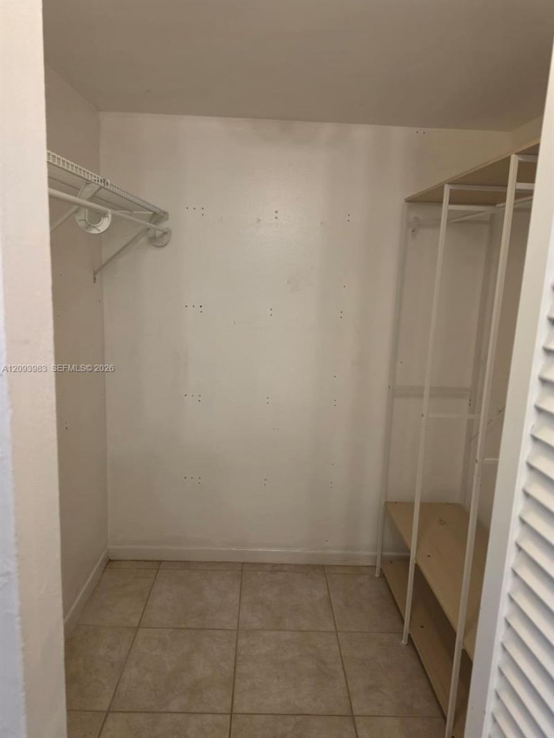 5961 N Falls Cir Dr , Unit 109, Lauderhill, FL 33319 Photo