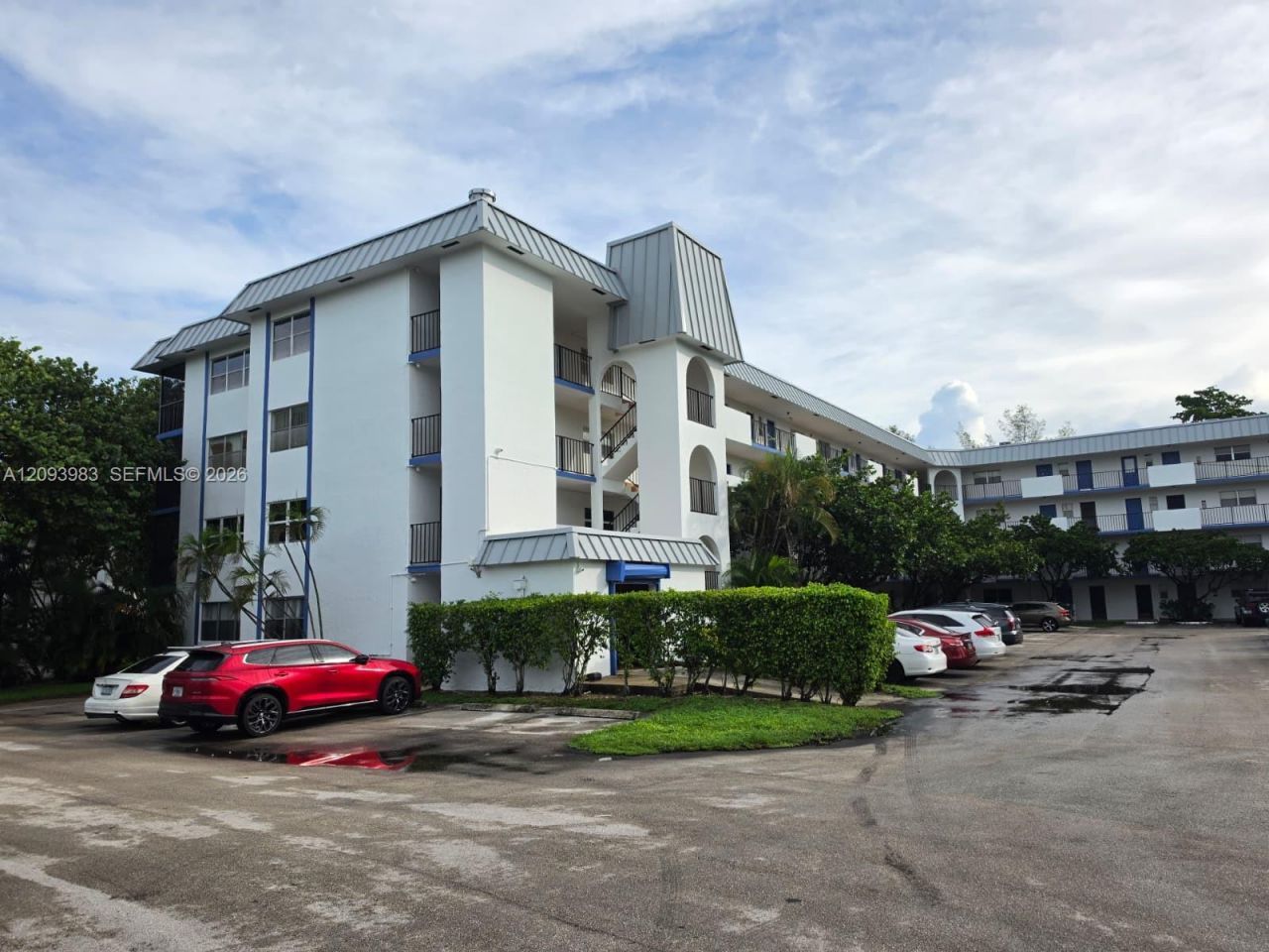 5961 N Falls Cir Dr , Unit 109, Lauderhill, FL 33319 Photo