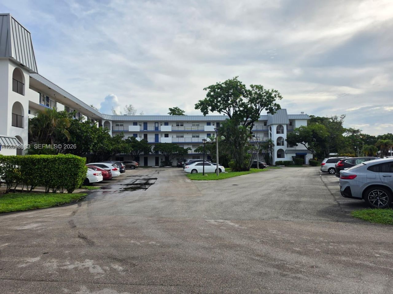 5961 N Falls Cir Dr , Unit 109, Lauderhill, FL 33319 Photo