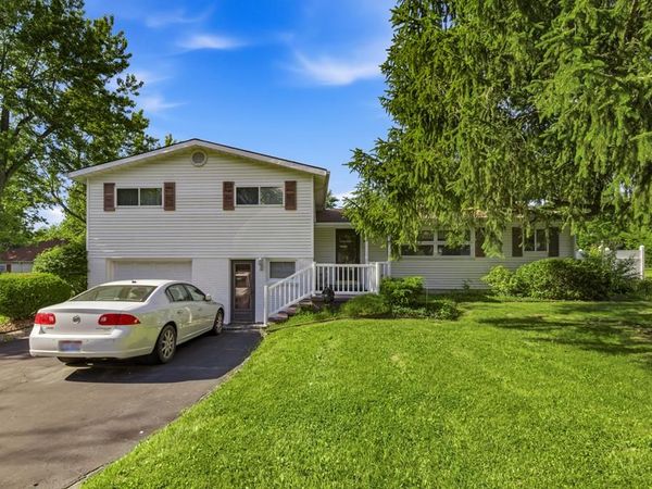 93 Maynard Ave, Crestline, OH 44827