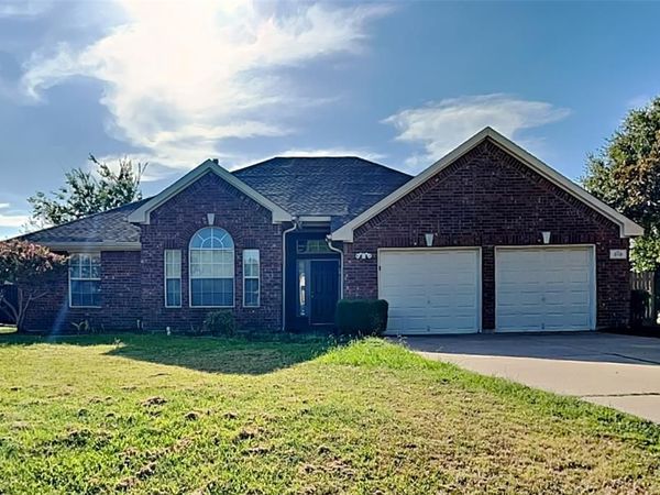 310 Village Trail Court, Trophy Club, TX 76260