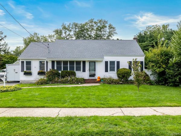 627 6th Street , East Northport, NY 11731