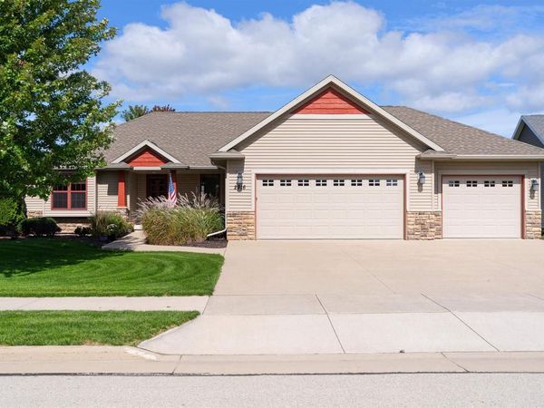 2916 FOX TAIL LANE, Menasha, WI 54952