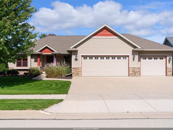 2916 FOX TAIL LANE, Menasha, WI 54952
