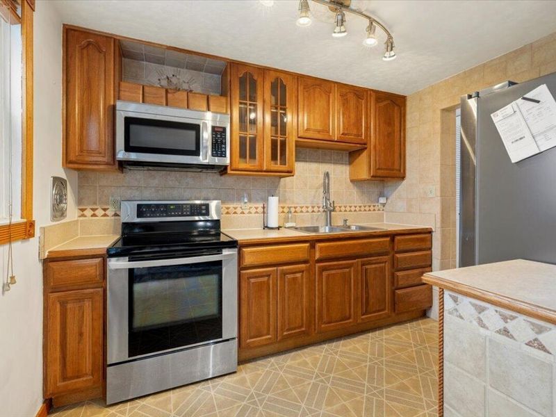 108 Wickham Farm Circle, Englewood, OH 45322 Photo 12