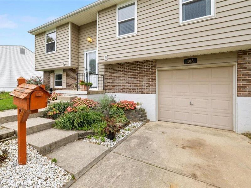 108 Wickham Farm Circle, Englewood, OH 45322 Photo 3