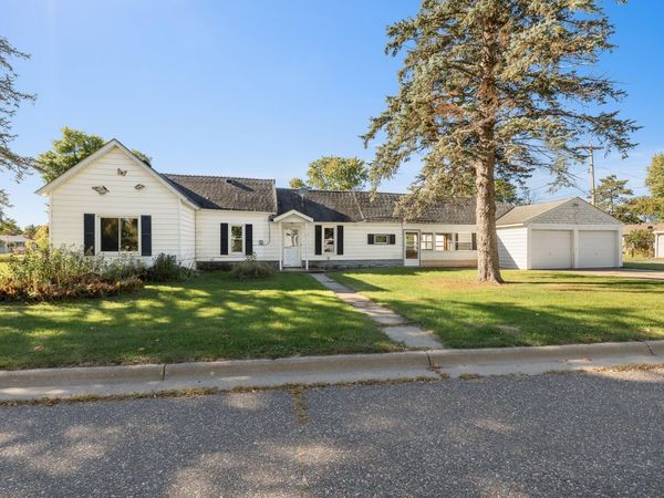 414 6th Avenue SE, Little Falls, MN 56345