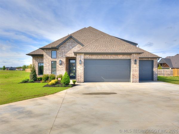 17826 S 48th East Avenue , Bixby, OK 74008