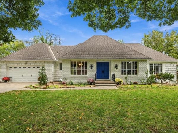 10935 Lydia Avenue, Kansas City, MO 64131