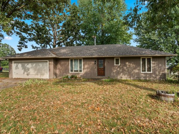 400 N Dogwood Street , Strafford, MO 65757