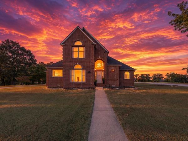 513 Stonehaven Drive, West Plains, MO 65775