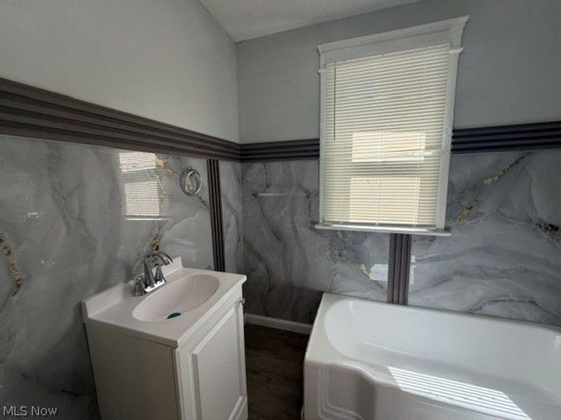 10800 Crestwood Avenue, Cleveland, OH 44104 Photo 26
