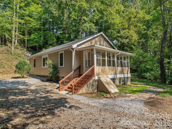 65 Passional Way , Burnsville, NC 28714