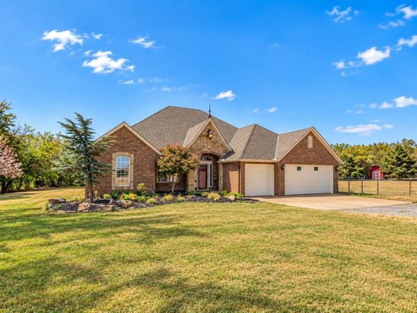 2805 NE Edmond Road, Piedmont, OK 73078