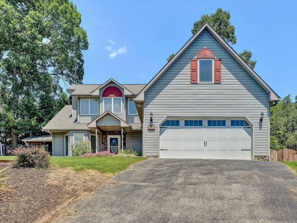 3627 Twin Views CT, Roanoke, VA 24012