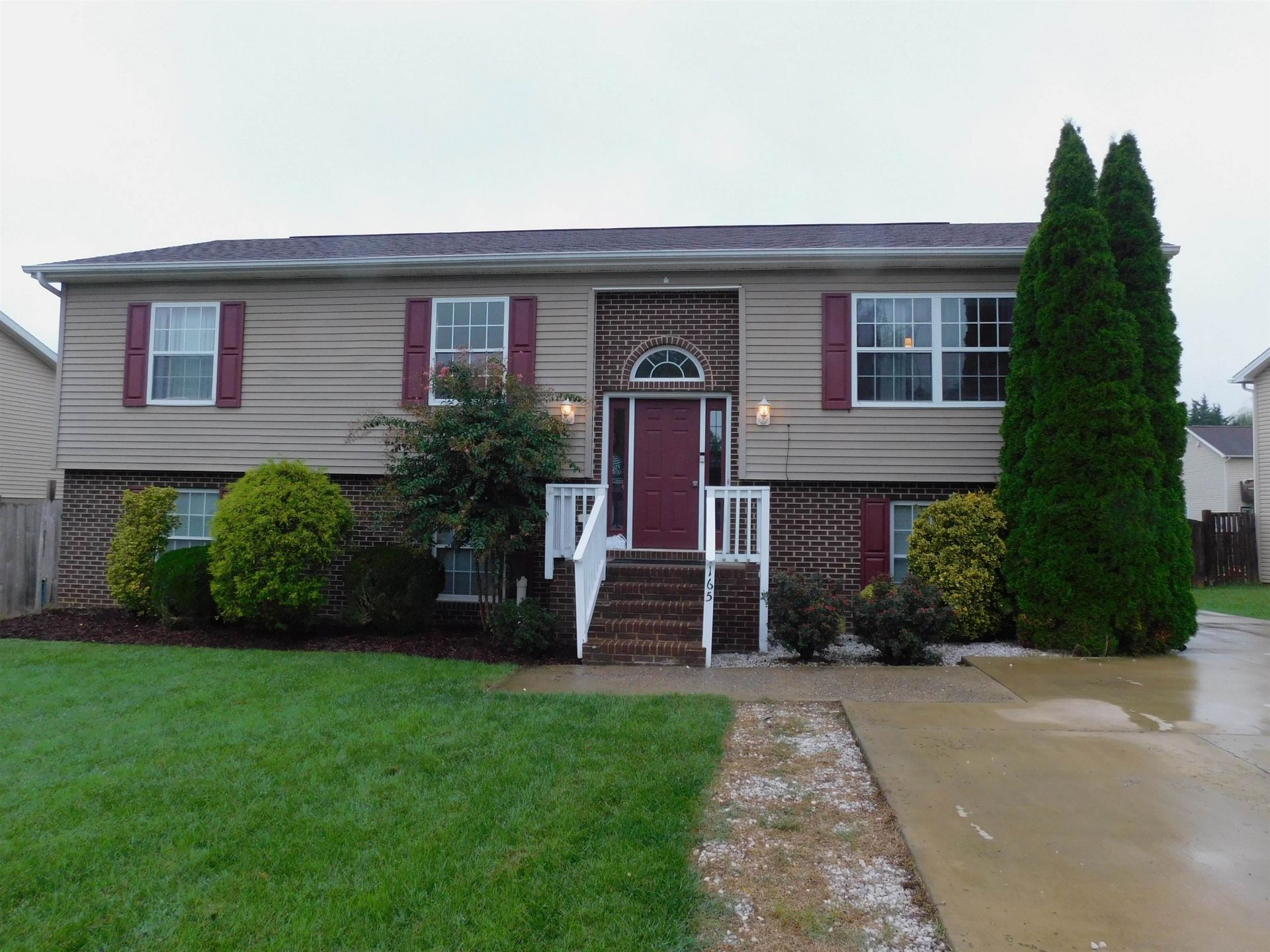 165 Clara Ct, Harrisonburg, VA 22802 Main Photo