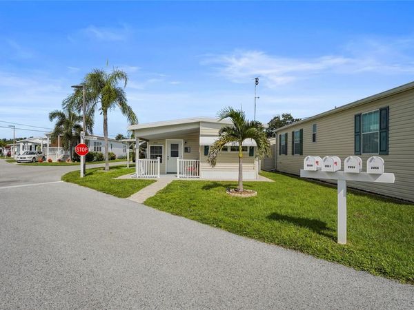 2055 CHAMPION STREET , SARASOTA, FL 34231