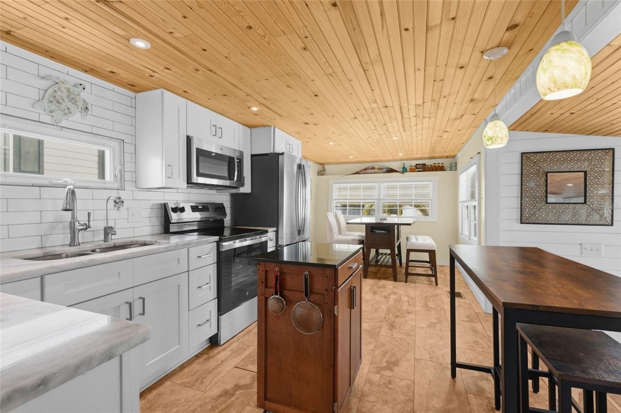 2055 Champion Street, Sarasota, FL 34231 Photo