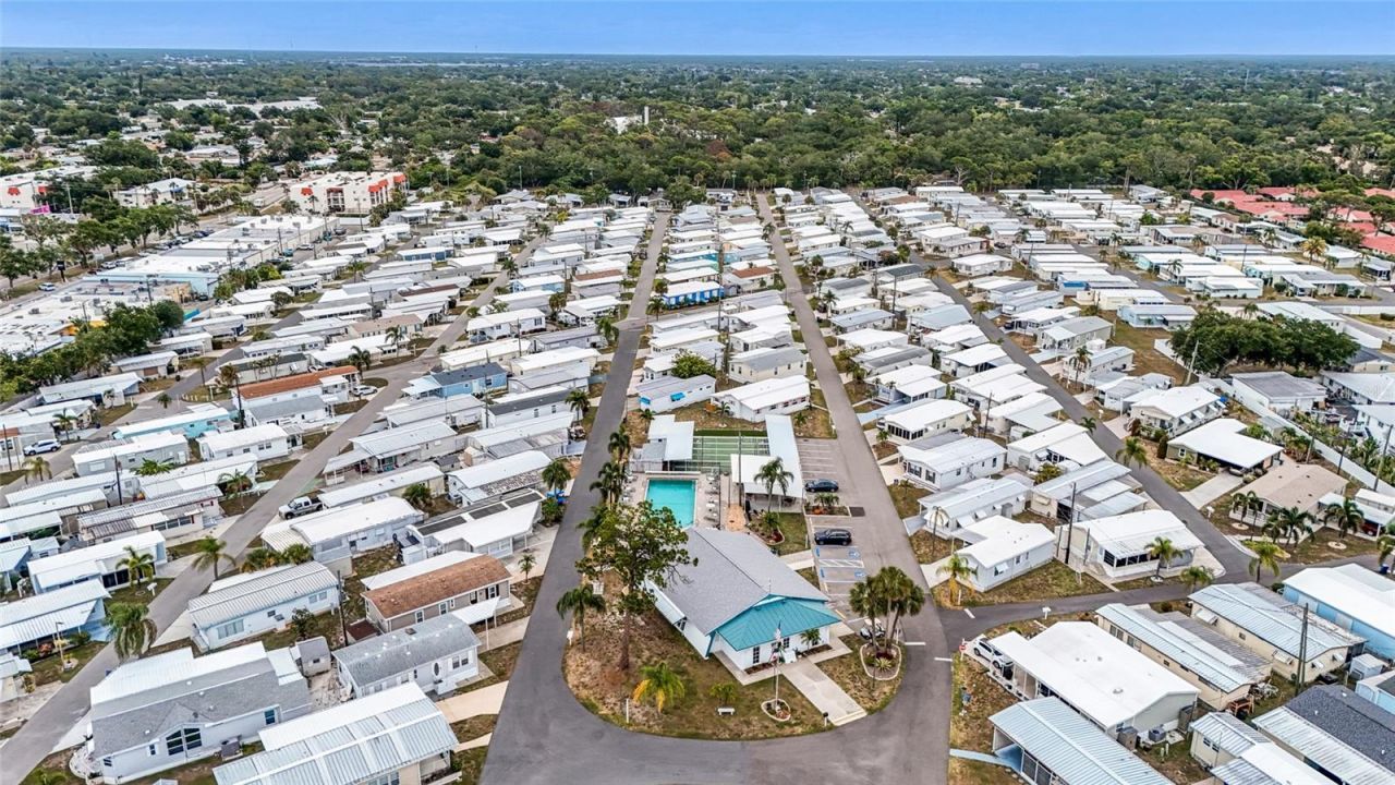 2055 Champion Street, Sarasota, FL 34231 Photo