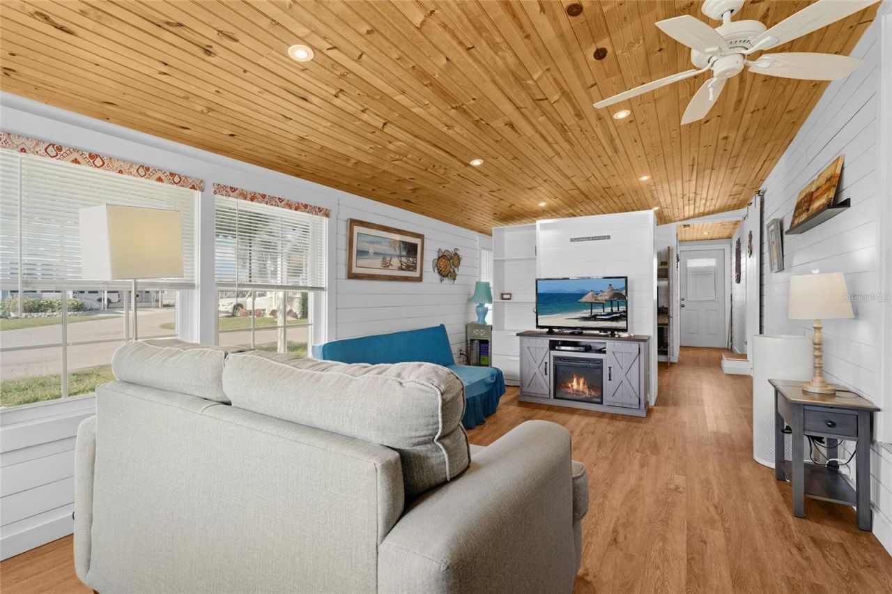 2055 Champion Street, Sarasota, FL 34231 Photo