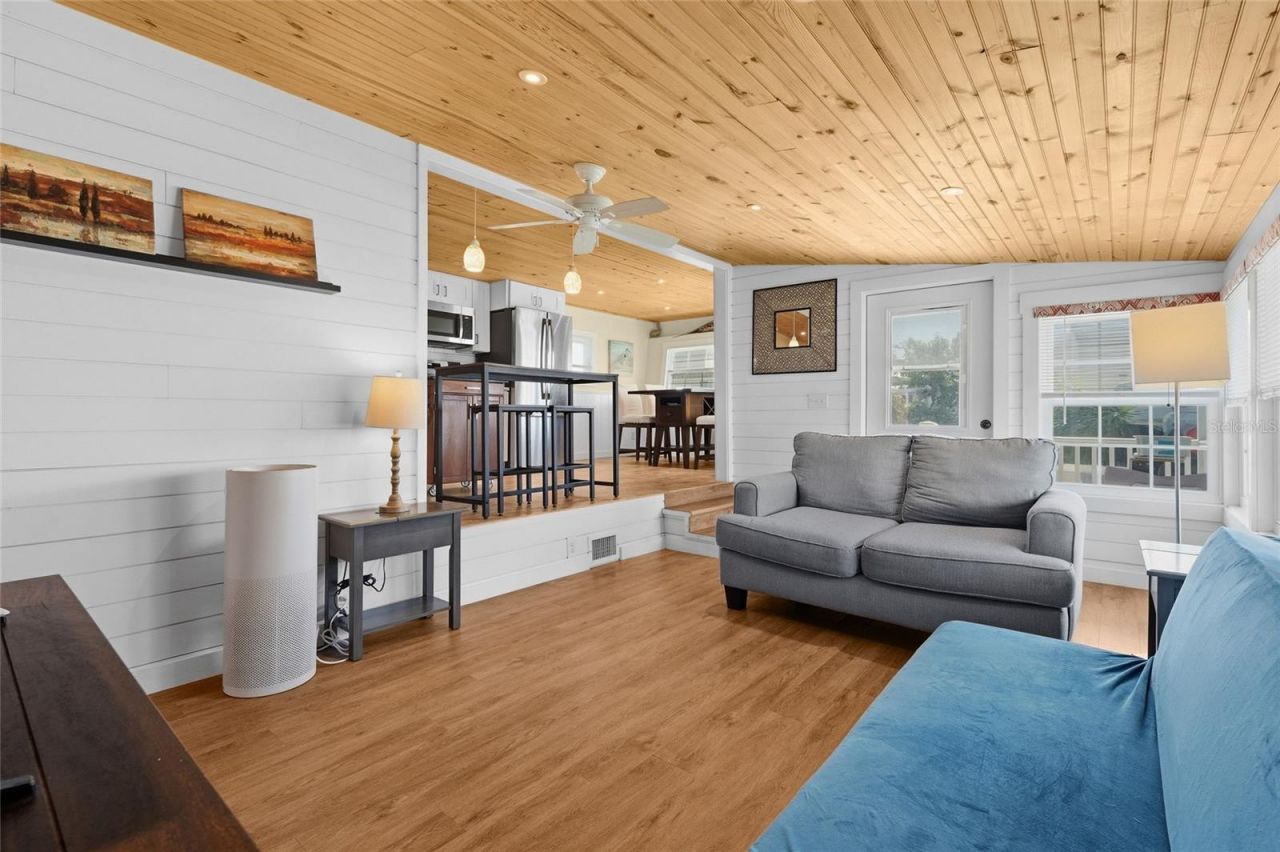2055 Champion Street, Sarasota, FL 34231 Photo