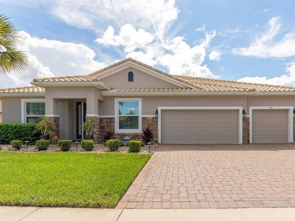 104 CASA BELLA BOULEVARD , DELAND, FL 32724
