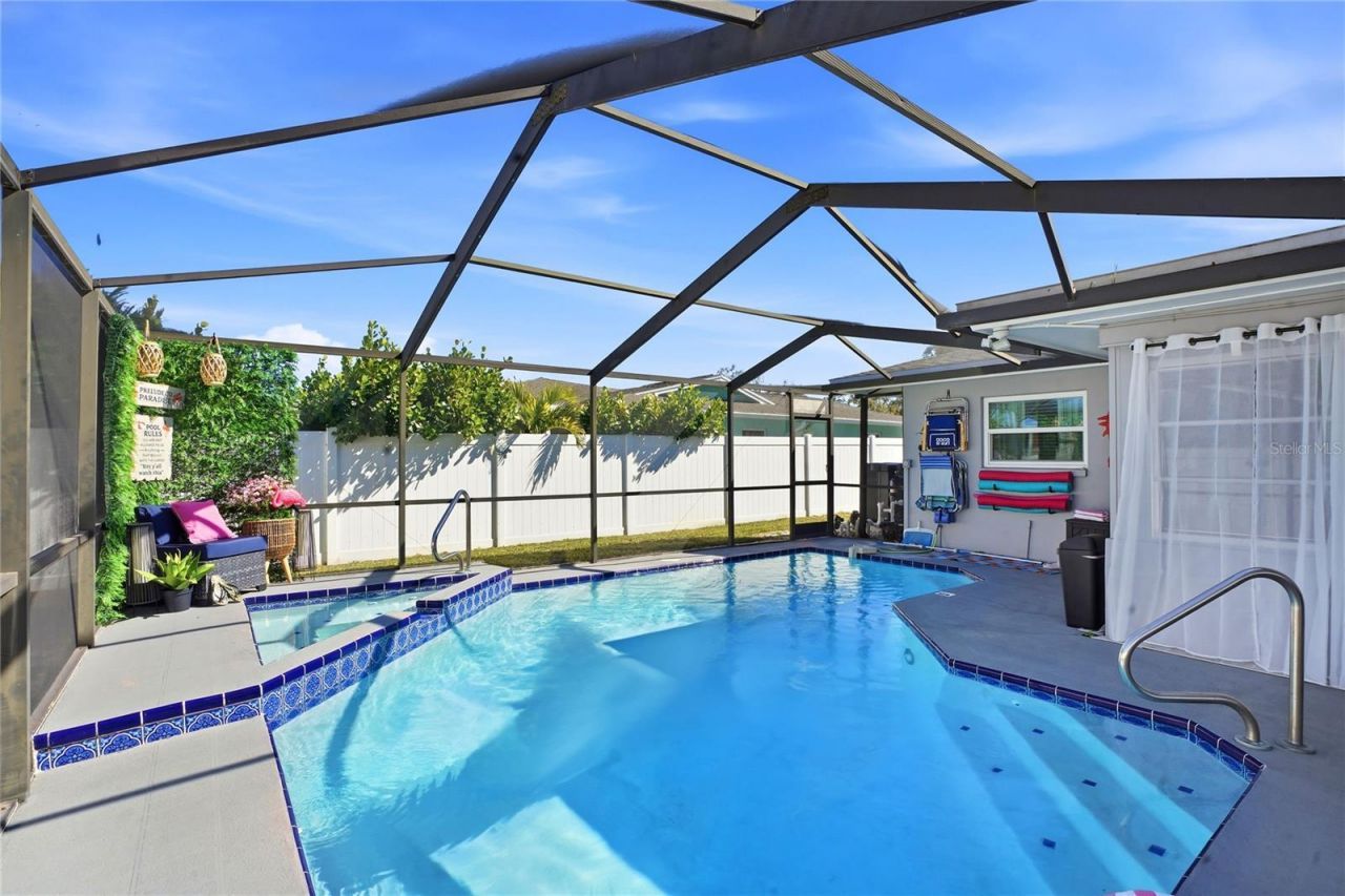 13945 106th Avenue , Largo, FL 33774 Photo