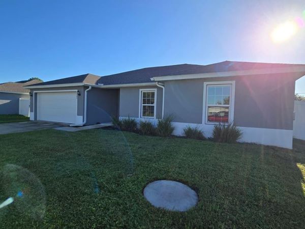 3302 MANHATTAN STREET , PORT CHARLOTTE, FL 33952
