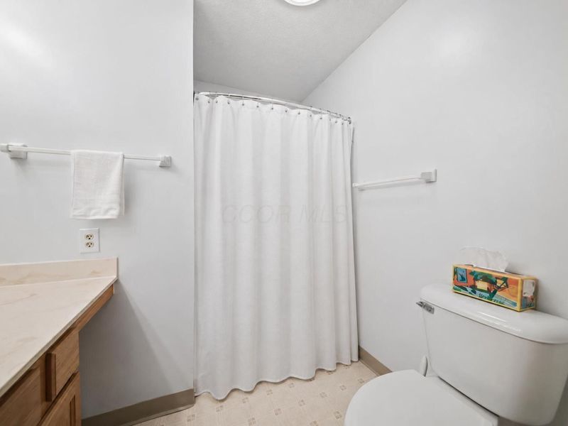 5688 Blendon Valley Drive, Columbus, OH 43230 Photo 21