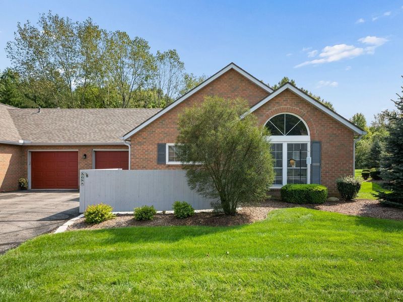 5688 Blendon Valley Drive, Columbus, OH 43230 Photo 3