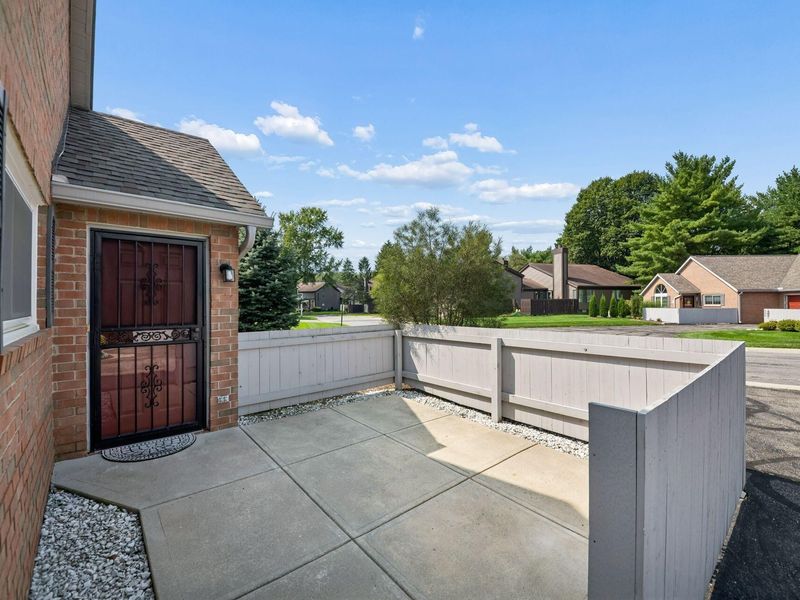 5688 Blendon Valley Drive, Columbus, OH 43230 Photo 5