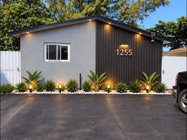 Unit 1-2, Fort Lauderdale, FL 33311