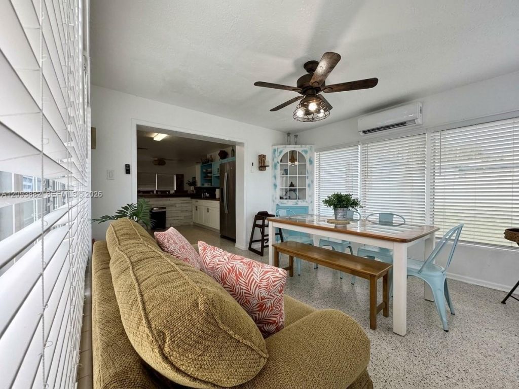 1684 NE Hilltop St, Jensen Beach, FL 34957 Photo