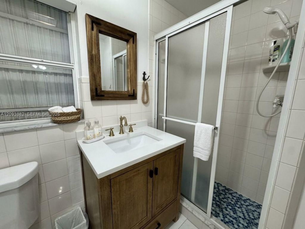 1684 NE Hilltop St, Jensen Beach, FL 34957 Photo