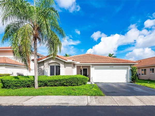 12519 NW 10th Ct , Sunrise, FL 33323