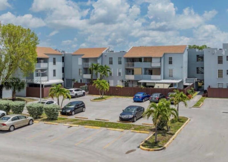 1725 W 60th St , Unit F202, Hialeah, FL 33012 Photo