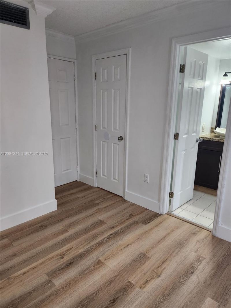 1725 W 60th St , Unit F202, Hialeah, FL 33012 Photo