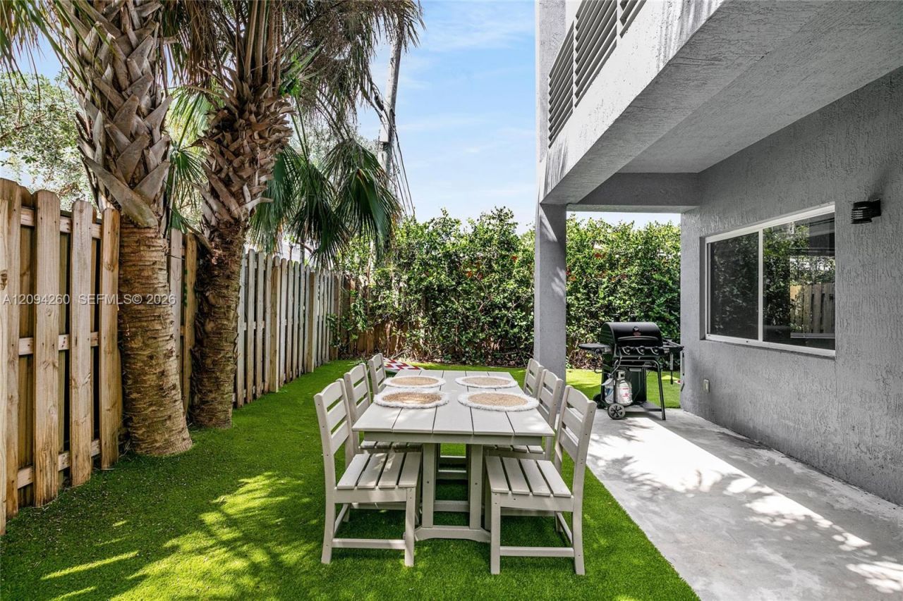 1123 NE 23rd Ter, Pompano Beach, FL 33062 Photo