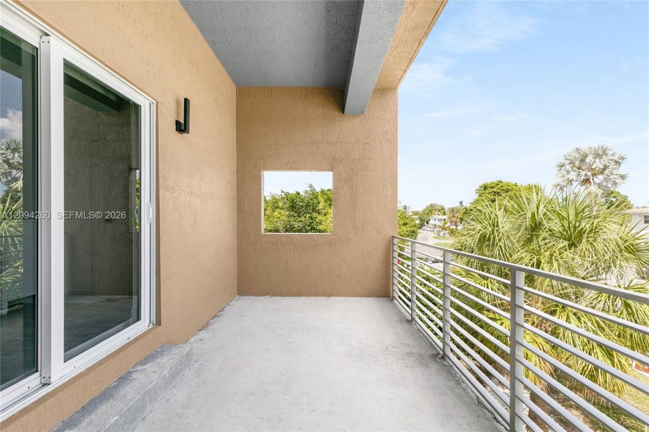 1123 NE 23rd Ter, Pompano Beach, FL 33062 Photo