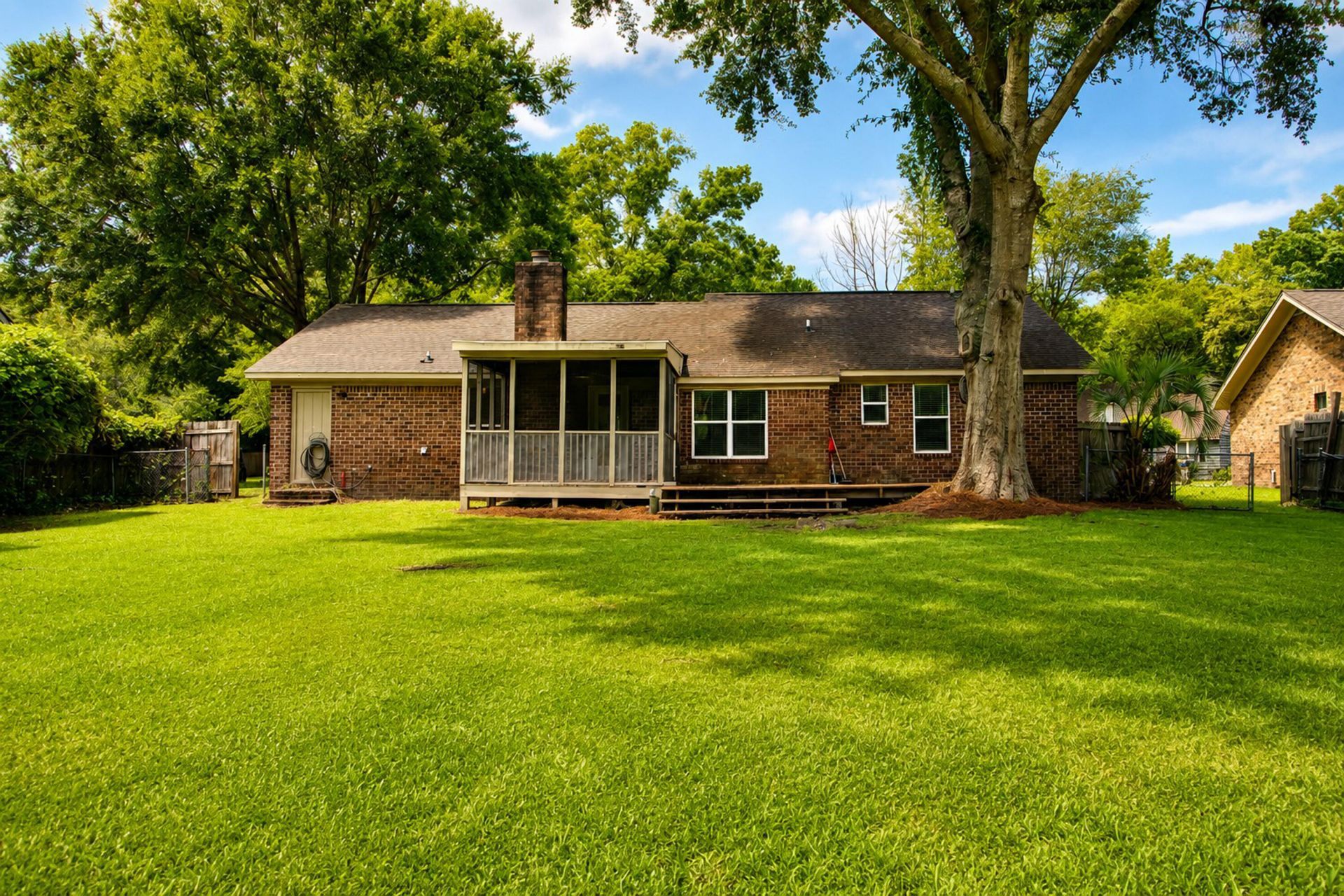 1660 Babington Way Photo 41