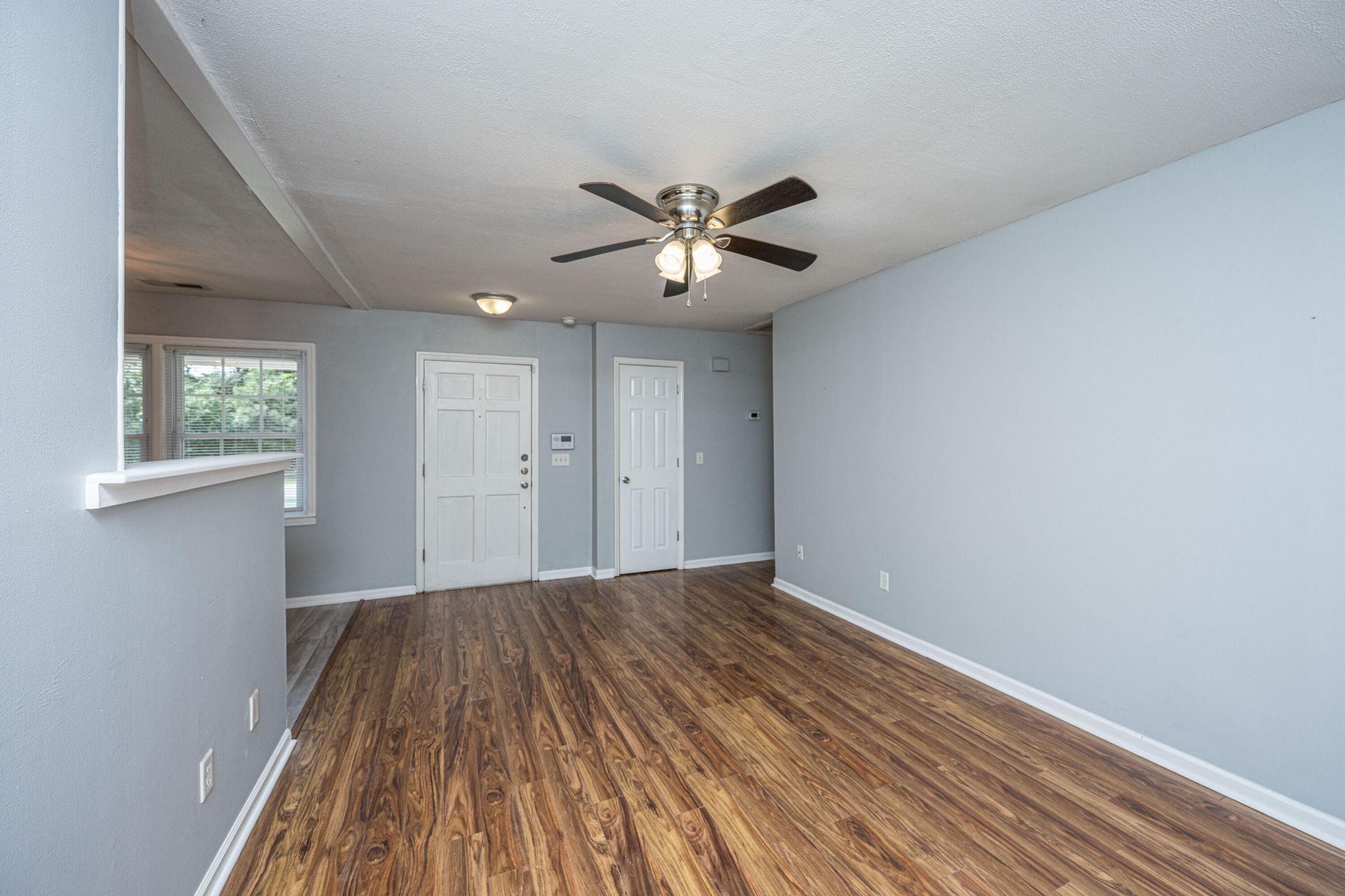 443 Robin Drive Photo 12