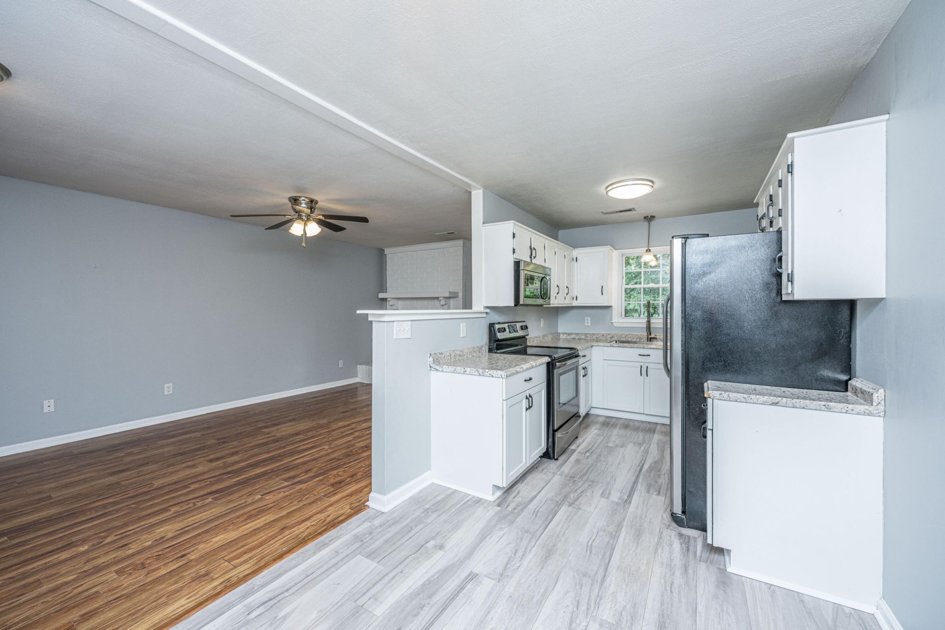 443 Robin Drive Photo 14